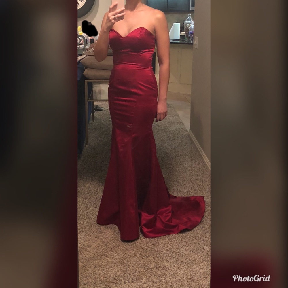 Size 4/ wine colored/ mermaid style gown